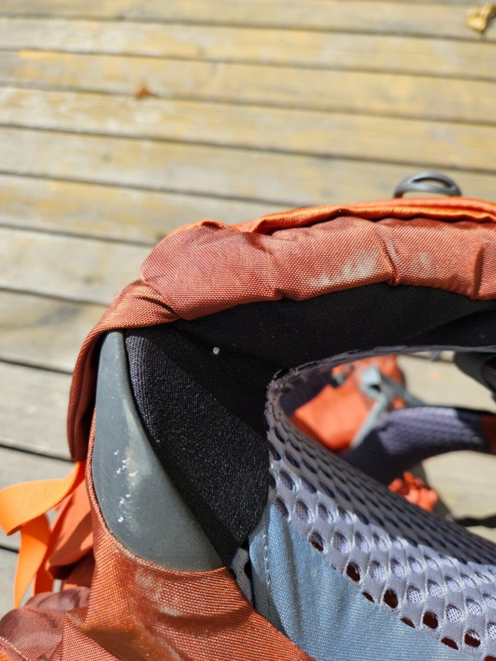 Osprey Atmos 65 AG Backpacking Hiking Backpack Camping pack orange small - Picture 11 of 11